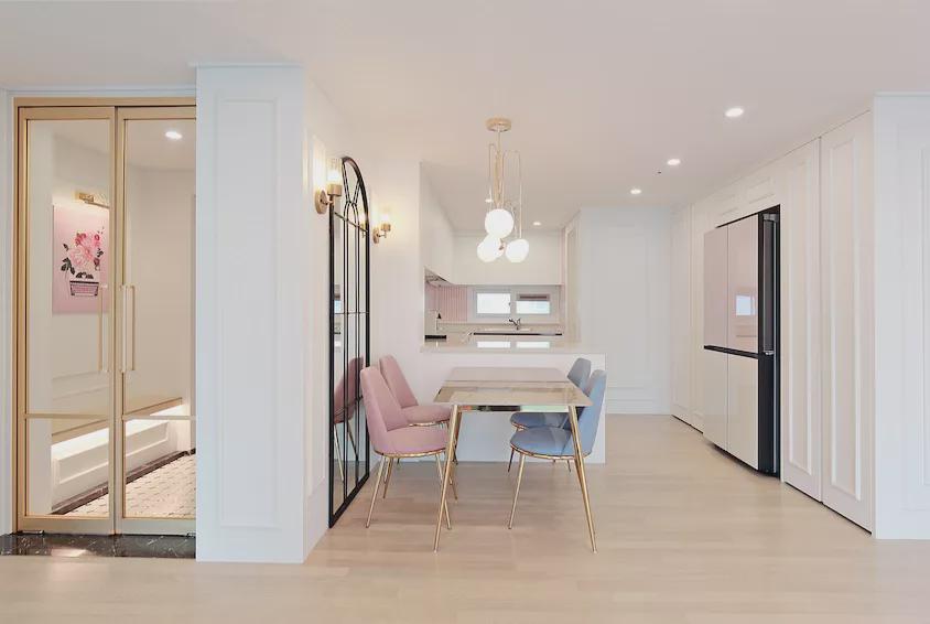 |独居生活很舒服,墙面随心所欲“过度装修”,106㎡装成理想住宅