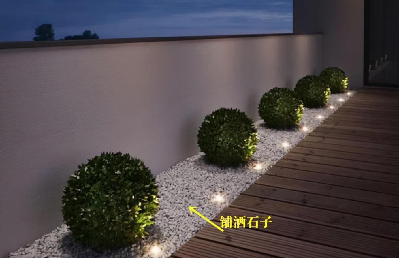 如果我家有个院子,绝对也在院墙下砌个花圃,高40公分精致好打理