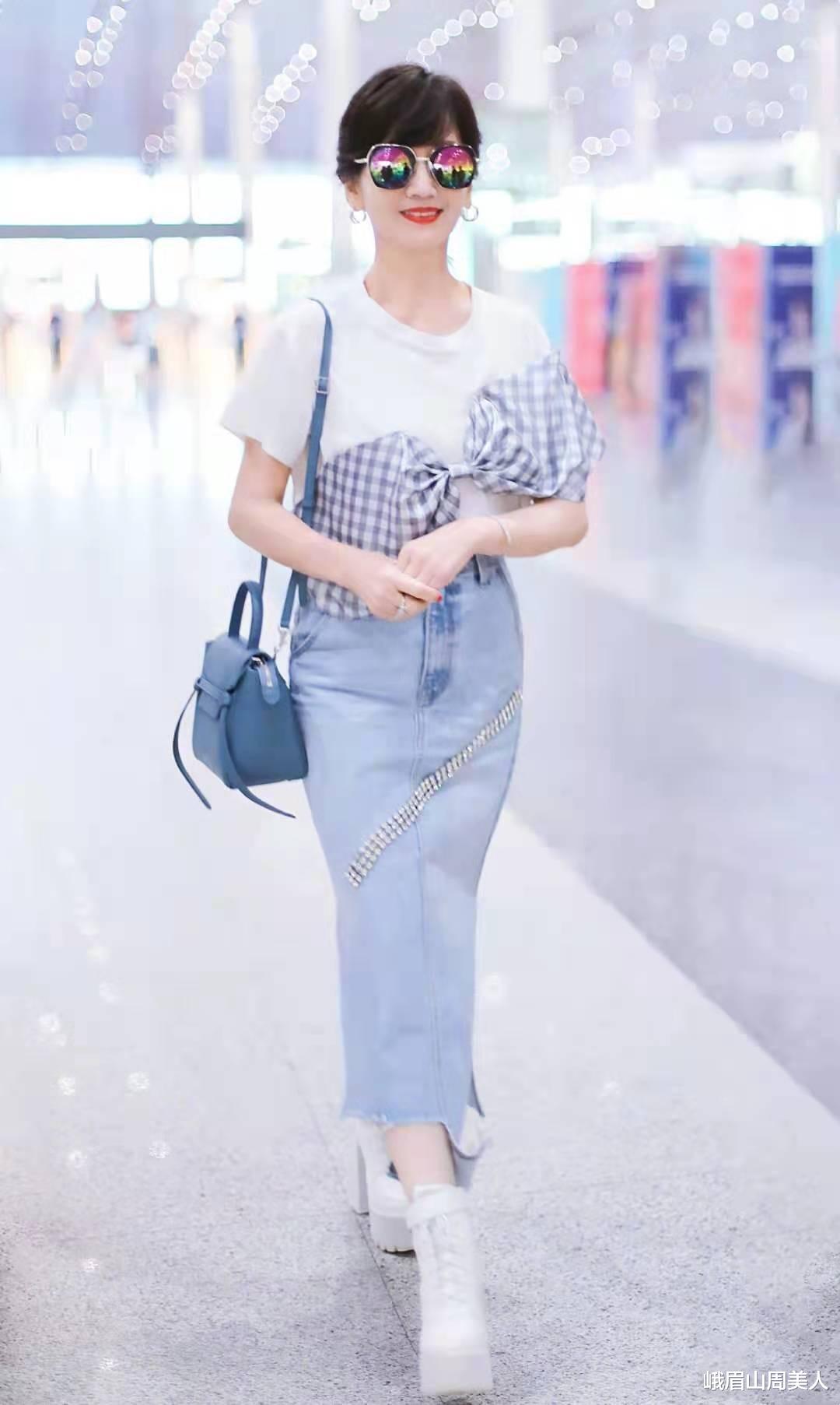 峨眉山周美人|50岁的女人要少穿打底裤，跟着赵雅芝这样穿，优雅又显气质