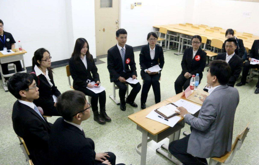 招聘|又一铁饭碗岗位公开招聘，入职可享六险两金，大专生也可报名