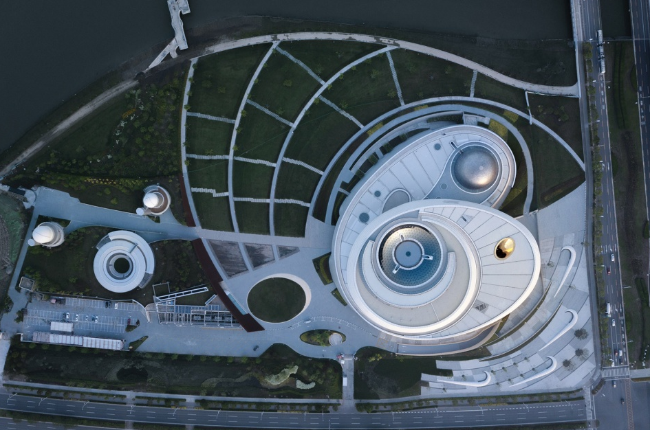 月球 天和核心舱1: 1模型、月球土壤、稀有陨石，全球最大天文馆亮相！