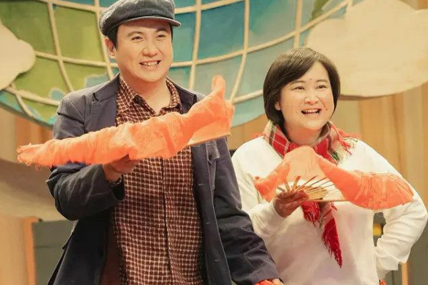 |你好李焕英票房破30亿,贾玲张小斐直播谈减肥,网友却喊话别兑现