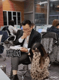 时尚炫点 ”陪嫂子去提车，不得不说这车真的太好看了！”