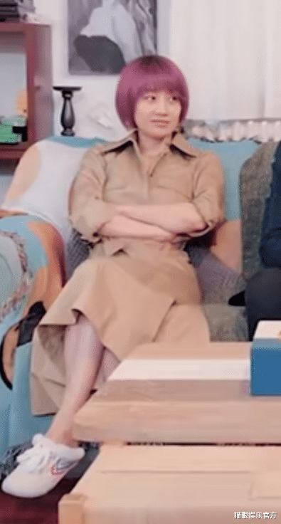 王思聪|马伊琍挑战粉发，穿36元平价鞋接地气，谈上戏毕业惹倪虹洁略尴尬