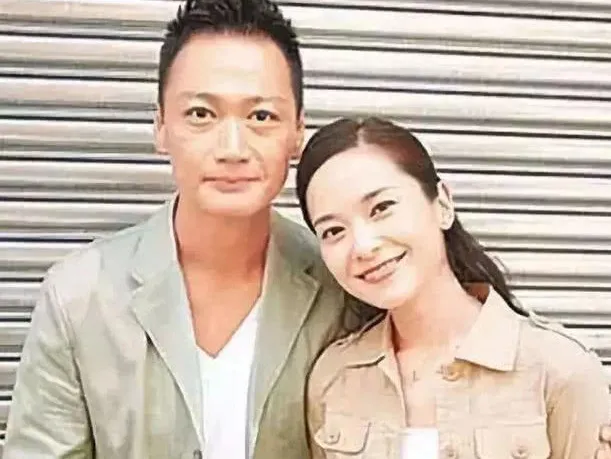 金枝欲孽|承认了!和当红小花当剧组夫妻,现在东窗事发互泼脏水?!