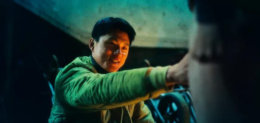 大海在线|豆瓣9.2,这部剧拍出了没人敢发声的丑闻