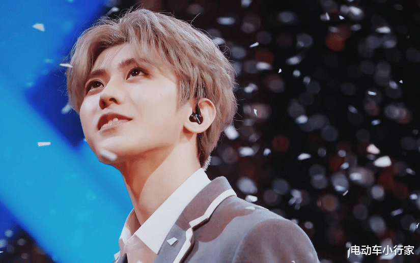 王一博|蔡徐坤、王一博、肖战座驾曝光？看到实车后：没想到差别这么大