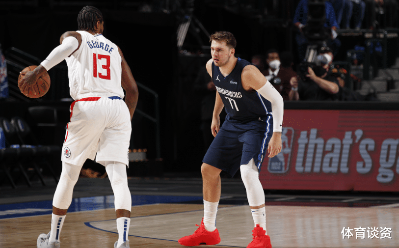 科怀·伦纳德|轰65+15+7！乔治小卡大爆发，双巨头35中24欺负人，东契奇空砍44分