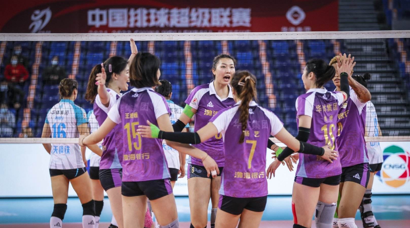天津女排|3-0！李盈莹打疯了，狂轰乱炸勇夺冠，江苏女排彻底崩溃投降