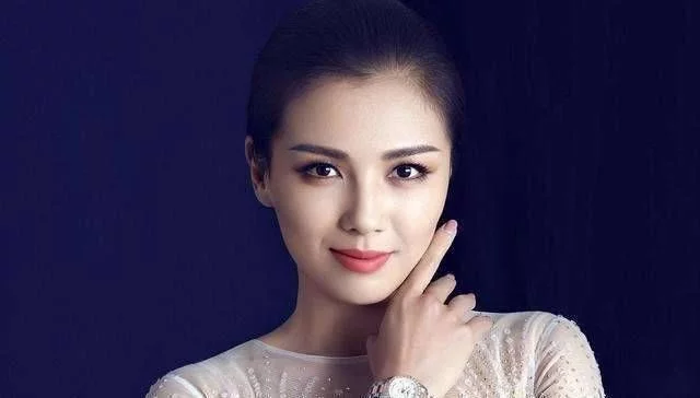 赵丽颖|男人“最想娶”的四位女明星赵丽颖排第三，看到第一实至名归