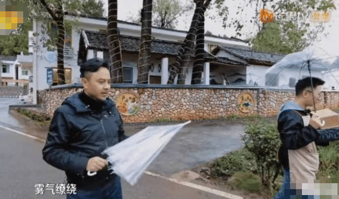 汪涵|汪涵录制新综艺节目，脱口而出的一句话又翻车了，透明伞娘气吗？