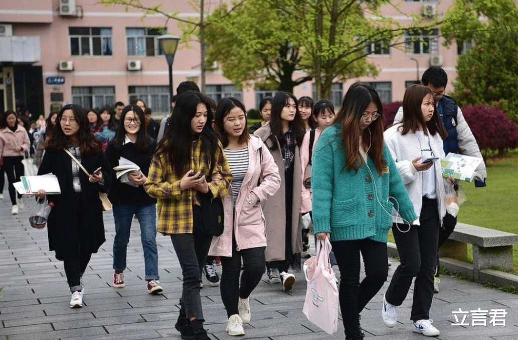 大学中存在的“私下交易”,为了一时的享受,耽误自己的未来