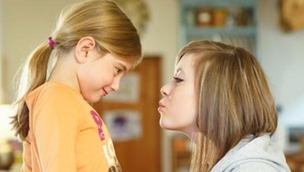 郑少秋|郑少秋的三段婚姻四个女儿，却同父不同命，她是最有出息的一位