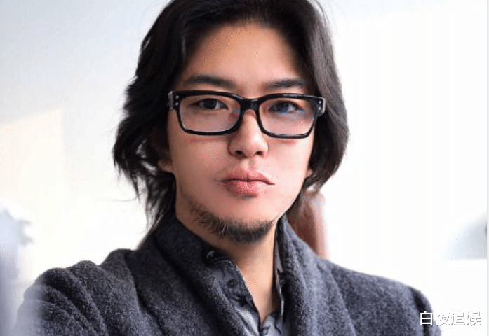 刘亦菲|51岁高晓松变了模样，甩掉一身肥肉后，近180cm的背影帅成吴亦凡