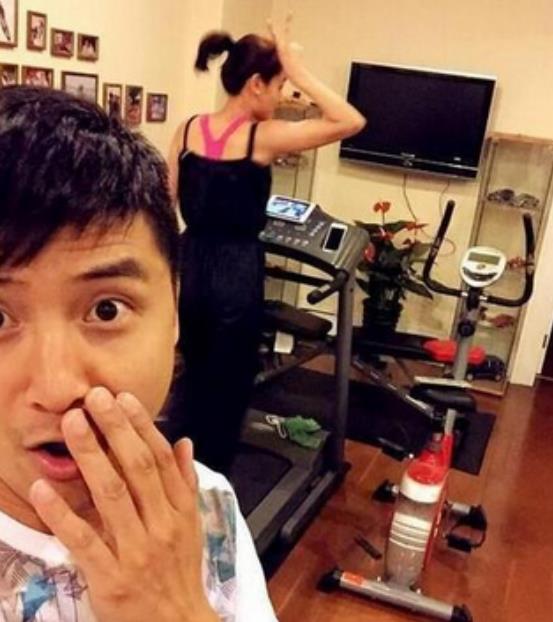 二师姐的花事心情|看看跳水王子现实中的豪宅，家中配有健身房，还有旋转楼梯太壕了