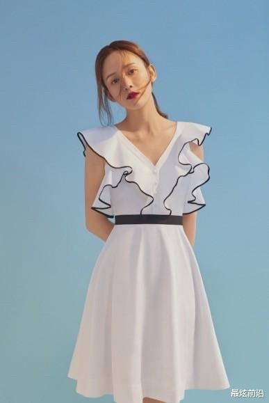 最炫前沿 陈乔恩胖了后变化大，一袭挂脖裙穿出臃肿感，完全不像偶像剧女王