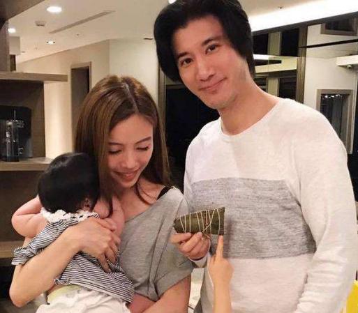 王力宏|都在吃瓜王力宏离婚，老戏骨去世却无人知？知名导演发声痛批