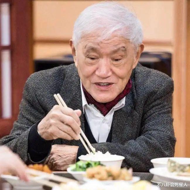 蒋梦婕|国庆晚会录制：5位老艺人出镜，朱一龙含胸驼背，两大实力歌手压轴