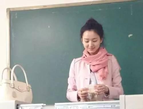 |为何大学校园里，英语老师个个都“美若天仙”，原因很简单