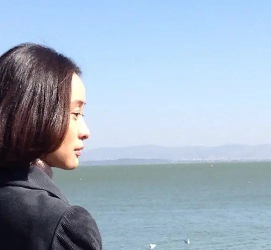 吴越|“品学兼优”吴越：曾亲手“送走”陈建斌，如今49岁仍是孤身一人