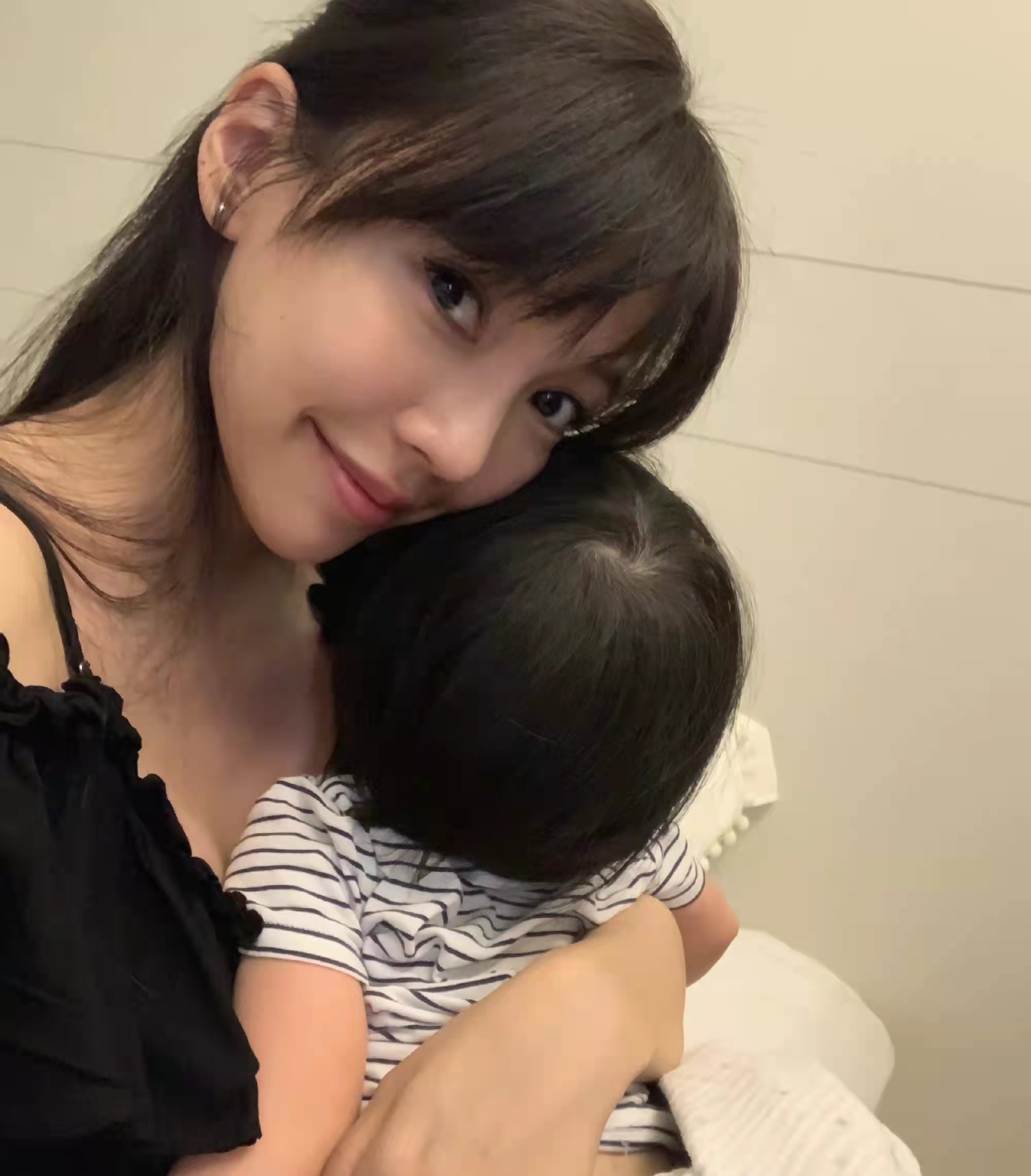 李靓蕾|李靓蕾再度回应By2孙雨：你说2015年已互删好友，是因为之后都用别的软件