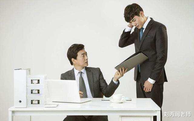 退休|领导明年就要退休了，今年还要送礼吗？职场老油条会怎样做？