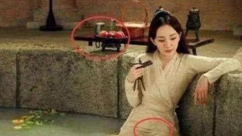 穿帮镜头|“无脑”穿帮镜头，导演你是不是觉得我们是傻子？