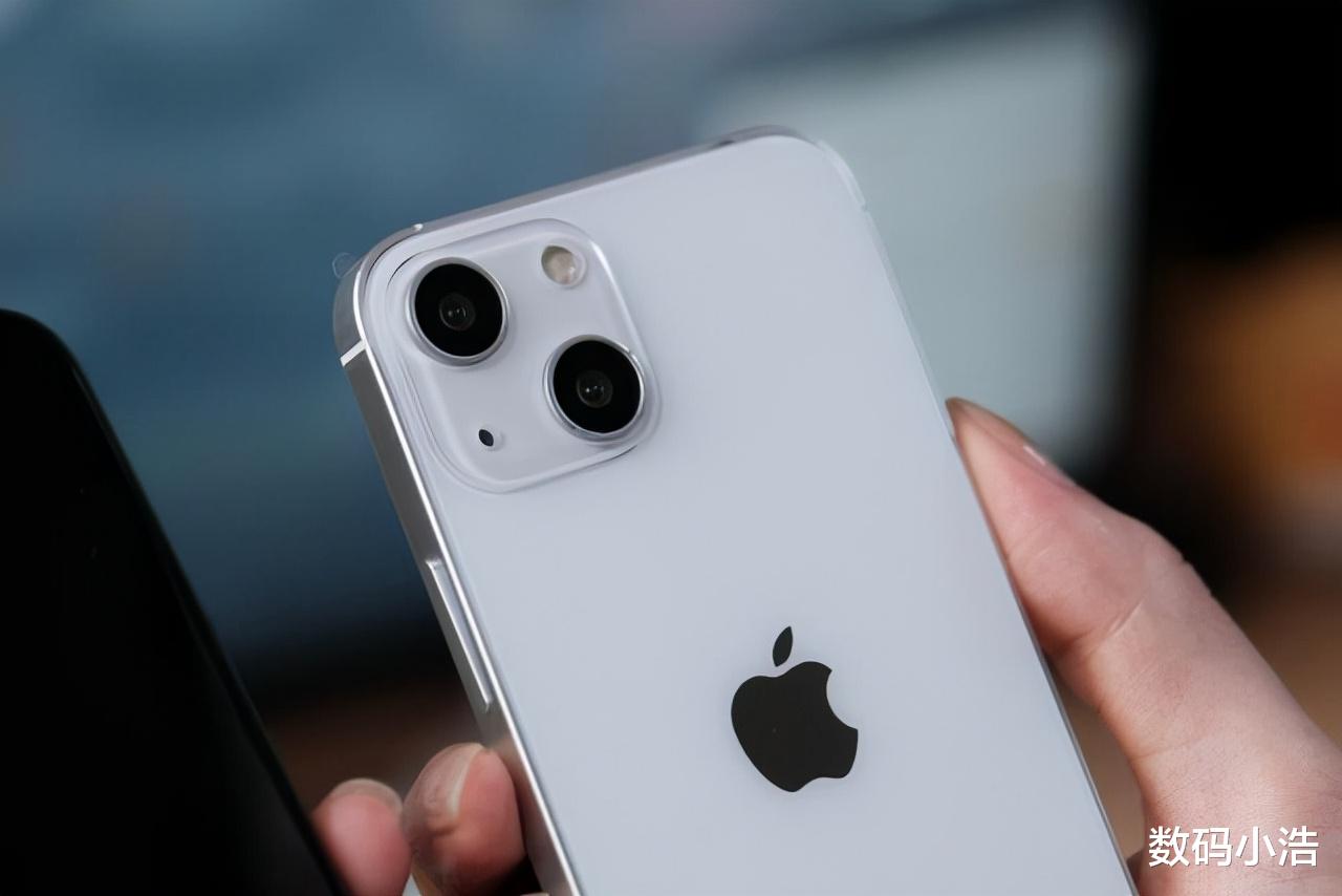 是等iphone13还是买iphone12