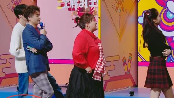 华晨宇|贾玲可太大胆了，借玩游戏“暗嘲”华晨宇风波，对方尴尬到不接话