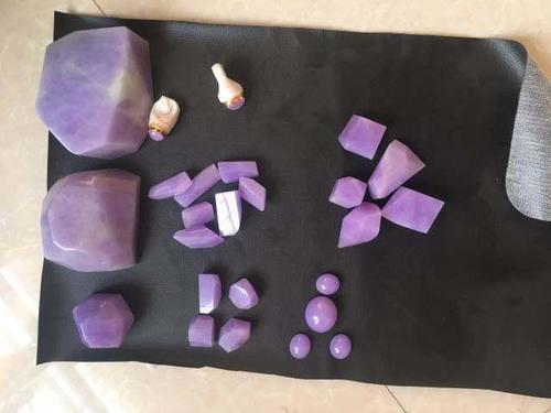 翡翠|翡翠颜色变淡、变不见是什么原因引起的？