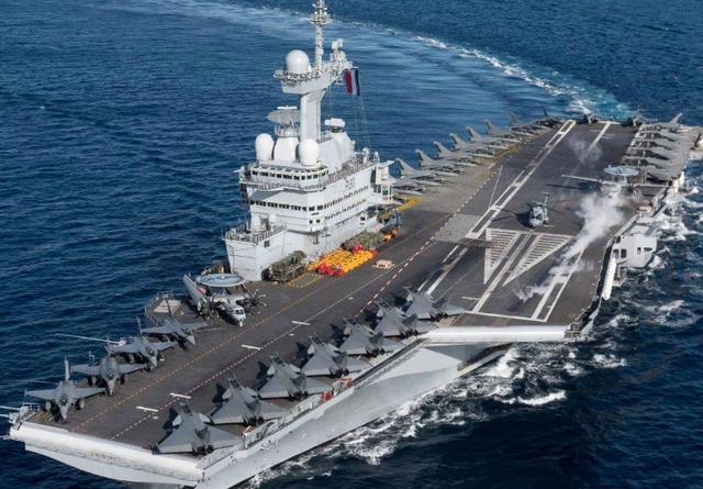 无线泉州 狂刷存在感？英国航母来南海闹事！国防大臣狂吠：绝不退缩