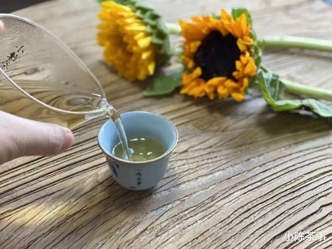 柠檬|无论肉桂、水仙、大红袍，喝武夷岩茶的尽头，都是老丛和陈茶？