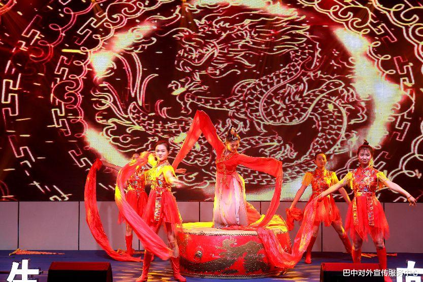 巴中对外宣传服务中心 悦享尊贵人生,向成功致敬——四川泸州老窖·和悦坊巴中品鉴会成功举办