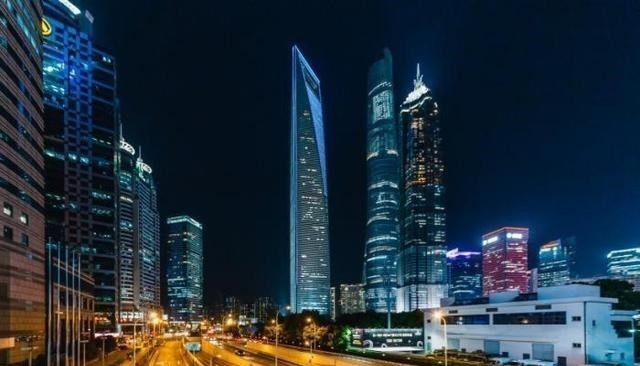 画的人 国内很繁忙的高速铁路,是世界标准最高的城际铁路