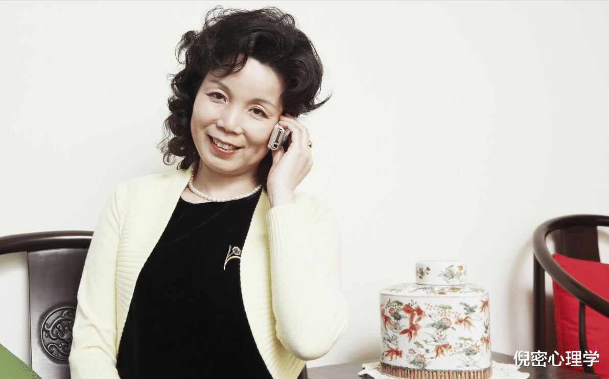 倪密心理学 59岁大妈：退休后被要求伺候婆婆，花钱请保姆还不行，我直接离婚