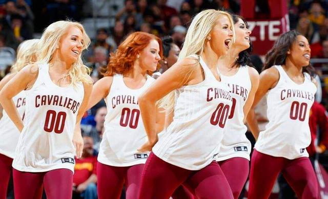 啦啦队|NBA拉拉队员肤白貌美，中场表演热舞，但为何禁止球员与其交往？