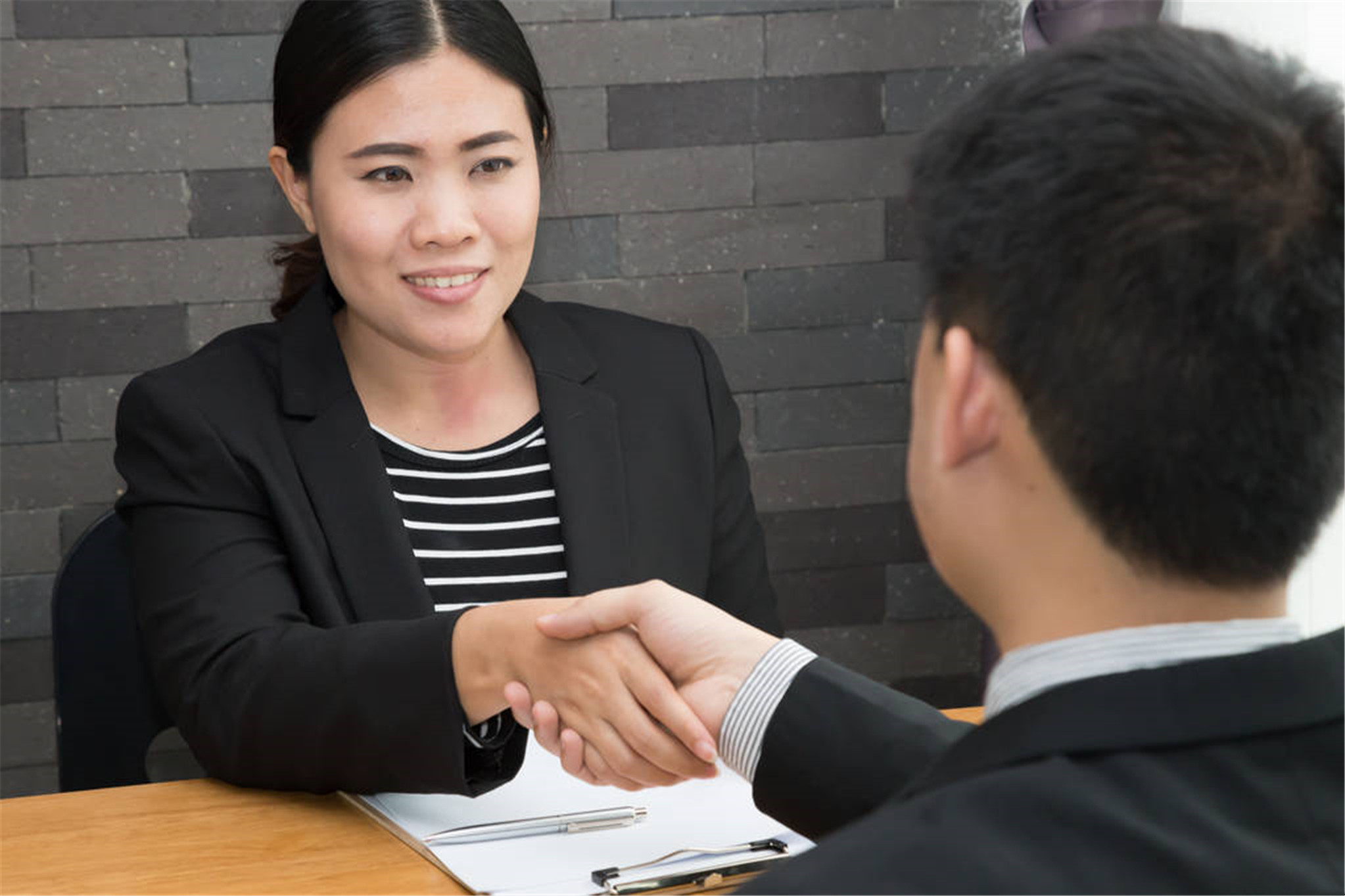 |面试的过程中，怎么判断比较坑的公司，这几个点稍微留言一下就好