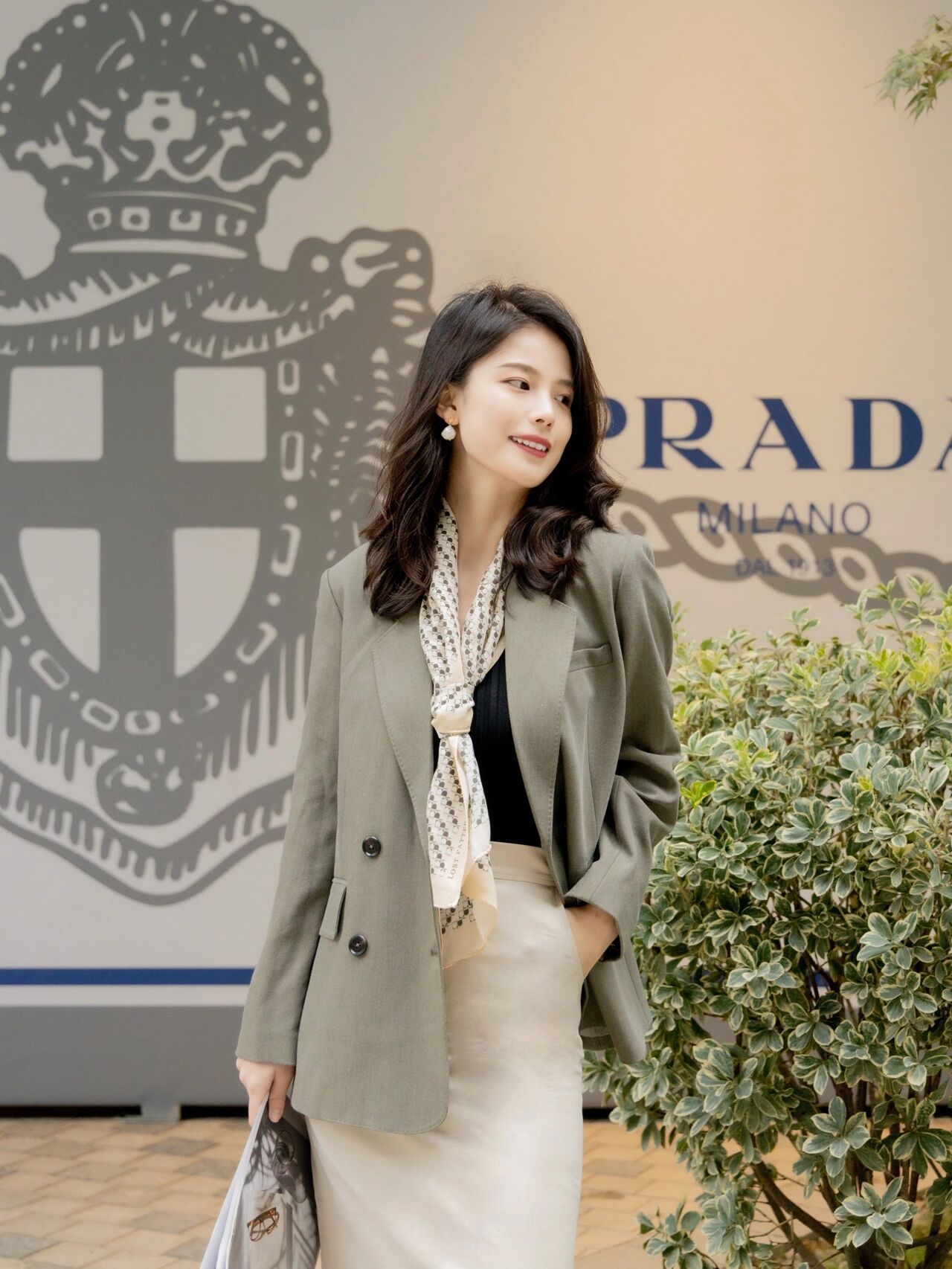 |开会时直勾勾地盯着领导，不停的做笔记，领导会怎么想你