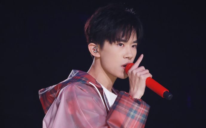 赵露思|小八卦：千玺、靳东、成毅、赵露思、毛不易、王鸥、李菲儿、张雪迎、张柏芝