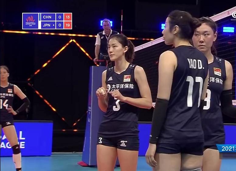 日本队|0-3,中国女排爆冷输给日本!央视解说:中国二队相对于打了八折