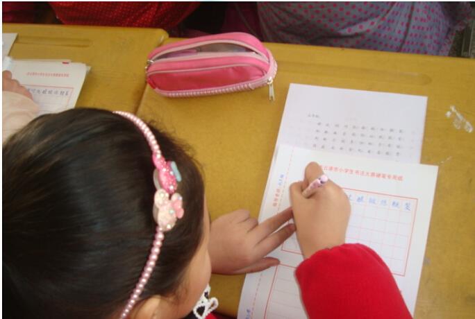 爱心常相伴|教育部出台新方法，在9月1日开始实行，乐了家长苦了老师