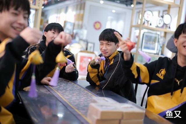 gemini|Gemini直播爆料:Hero主教练是尘夏,训练和S组打得有来有回