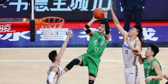 郭艾倫|本土得分王場(chǎng)均23分，CBA半程冠軍，誰(shuí)還有實(shí)力和郭艾倫爭(zhēng)奪MVP？