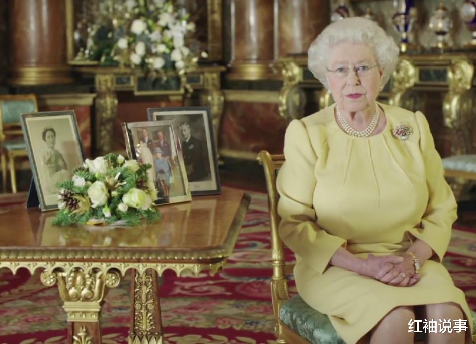 铁面无私|95岁英女王铁面无私,晒出曾孙辈大合影,梅根一脉镜头被删减