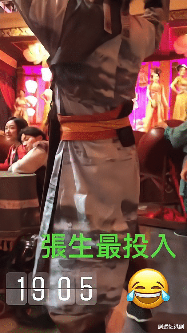 EXO|戏外亲密！港媒曝TVB上位小生周嘉洛劈腿，与同剧女主陈滢传绯闻