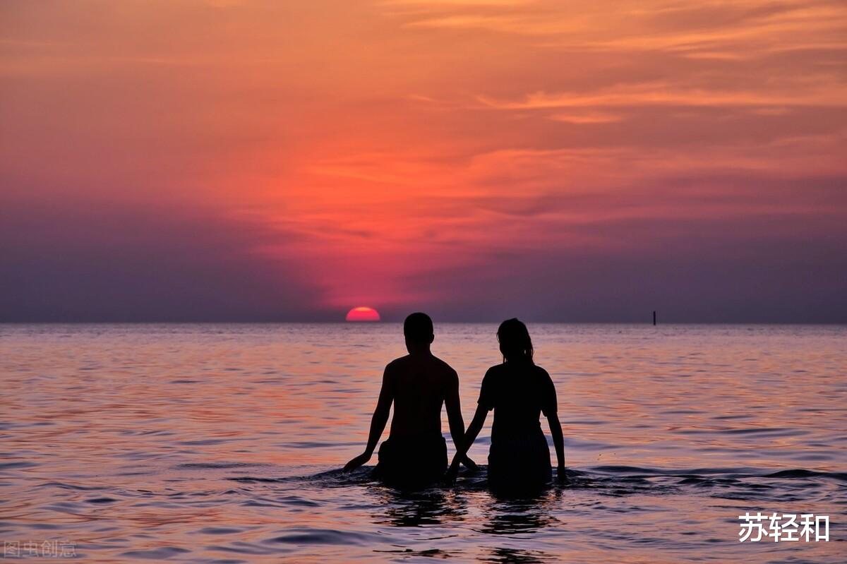 苏轻和|看到老公跟小三的情侣头像,才知道他也是个懂浪漫的情种!