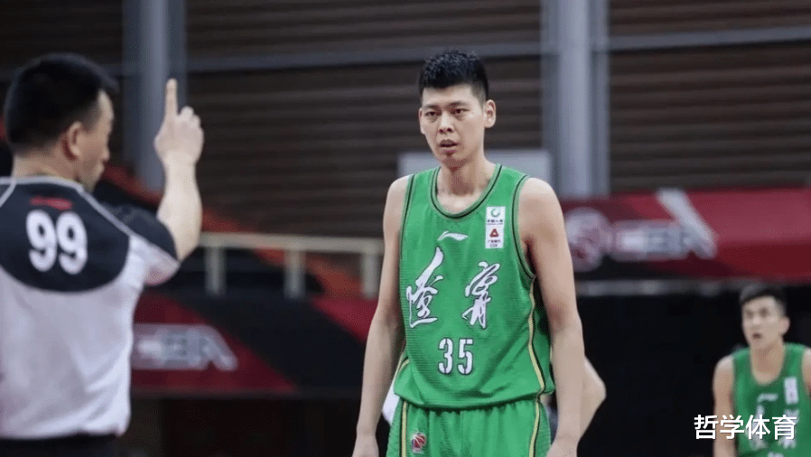 湖人队|杨毅预测CBA总冠军！没有什么悬念，新疆和广东队夺冠没戏