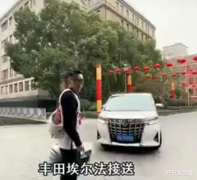 大学生|提问：毕业十年达不到年薪百万，是不是特别失败？