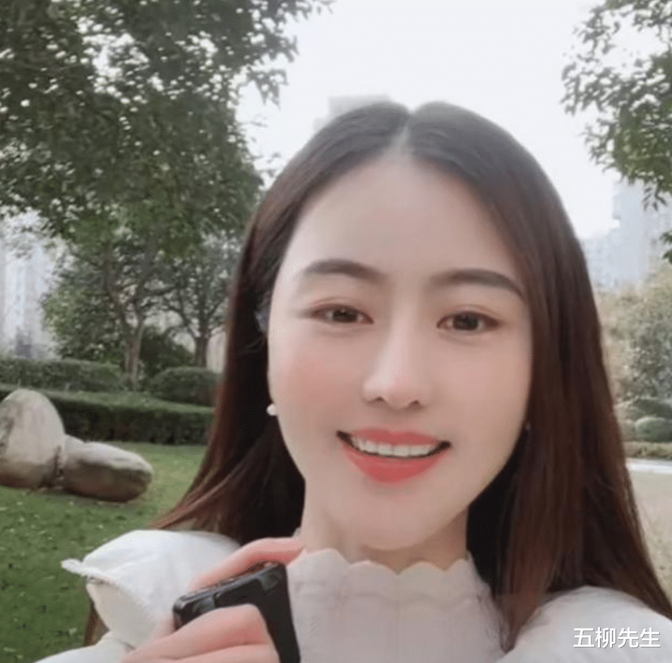 |还记得她吗？时隔一年之后网红女博士相宜强势回归，网友：久违了