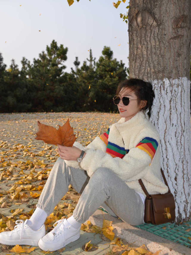 何有强 冬天的羽绒服千万别乱买，照着这个标准选，有格调又有品味